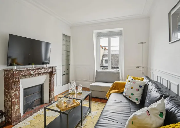 아파트 Arc De Triomphe - Lauriston 1bdr By B'your 파리